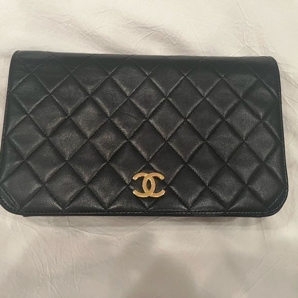 CHANEL Handbags - CHANEL Vintage Quilted Lambskin Full Flap Bag Black